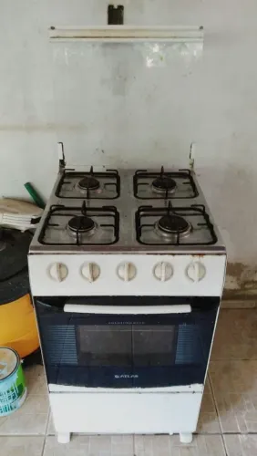 Vende-se fogão atlas 4 bocas ,funcionando perfeitamente