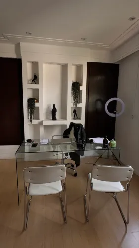 Vendo escrivaninha de vidro 