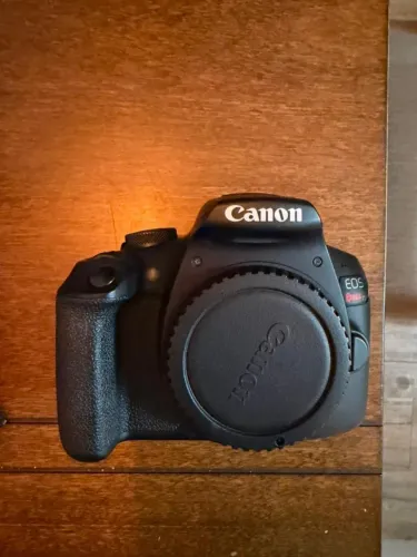 Canon EOS Rebel T7 + Lente 18-55mm, Caixa e Acessórios - Perfeita