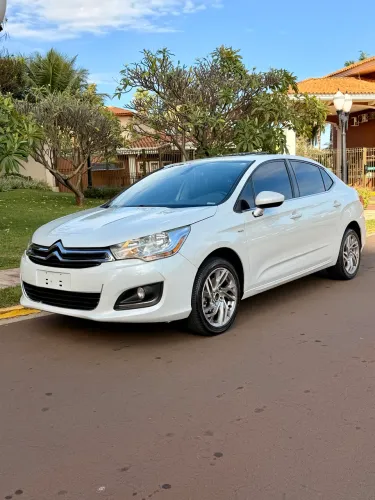 Citroen C4 Lounge Exclusive 1.6 Turbo Flex Aut. 2015