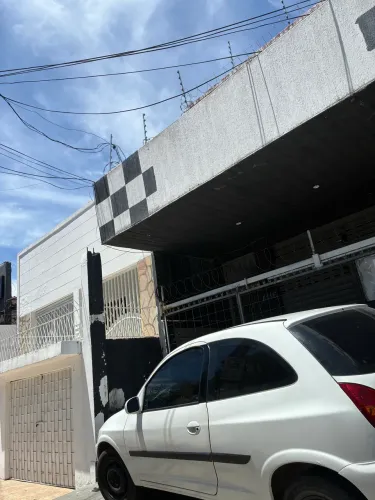 Lojao para aluguel na Prudente de Morais , com escritorio, banheiros , copa, etc
