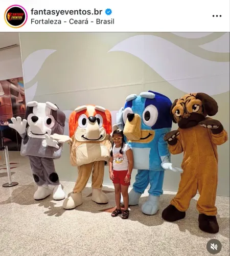 Bluey e Bingo | Personagens Vivos super realistas para eventos infantis