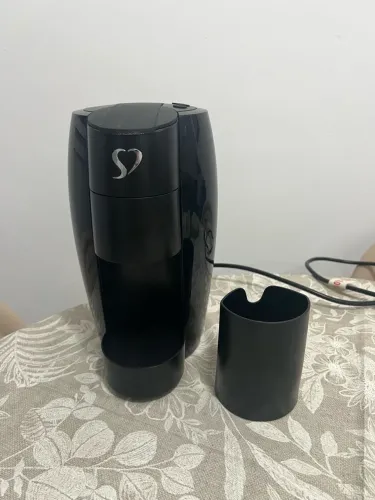 Cafeteira de cápsula 3 Corações funcionando