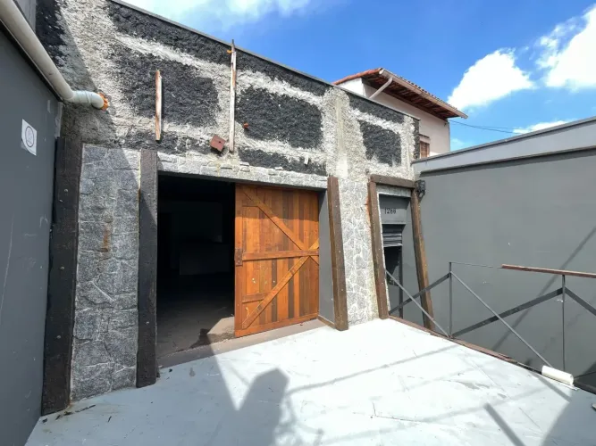 PONTO COMERCIAL À VENDA PRÓXIMO A PREFEITURA
