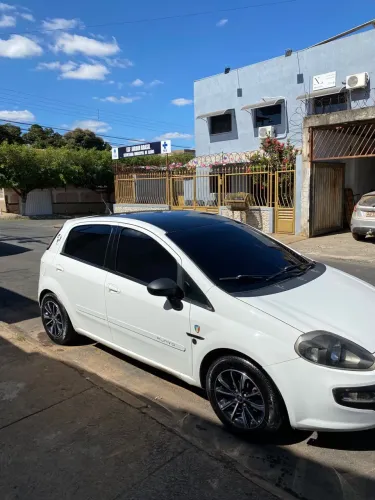 Fiat Punto Attractive Italia 1.4 F.flex 8V 5P 2016