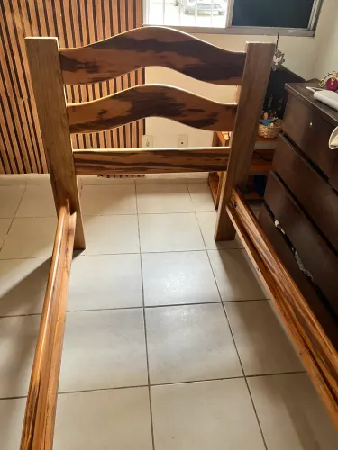 Cama de Madeira Muiaracatiara