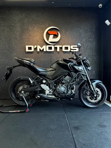 YAMAHA MT 03 CONECTED - ESCAPE DE BRINDE