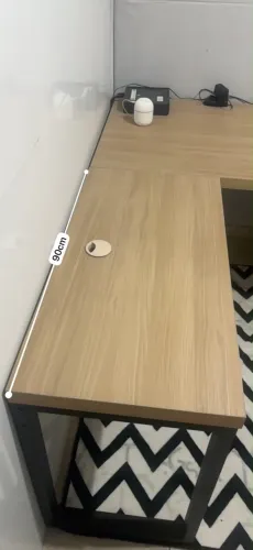 Mesa de Escritório em L Estilo Industrial (1,90m x 1,60m) - R$ 1.200