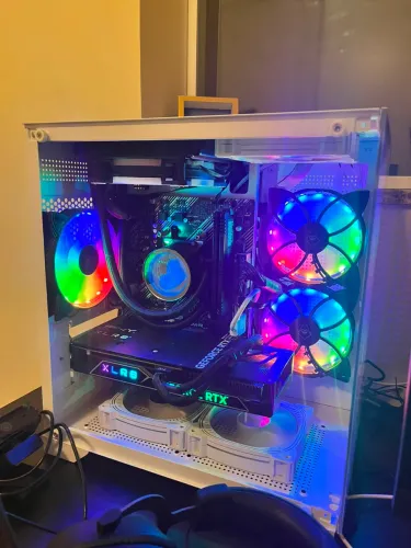 PC Gamer RTX 4060 8GB + Ryzen 5 5500 + 16GB RAM