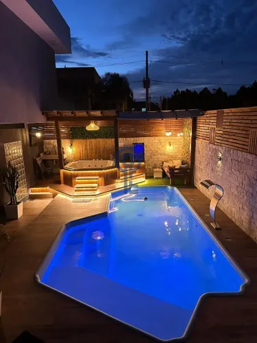 Casa com três quartos para alugar no Campeche