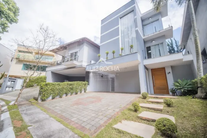Casa à venda na Granja Viana com 3 suítes por R$ 1.550.000,Cond.Palm Hills - Granja Viana,