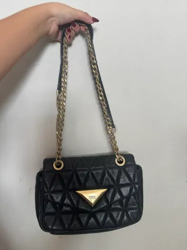 Bolsa Schutz tiracolo couro preta