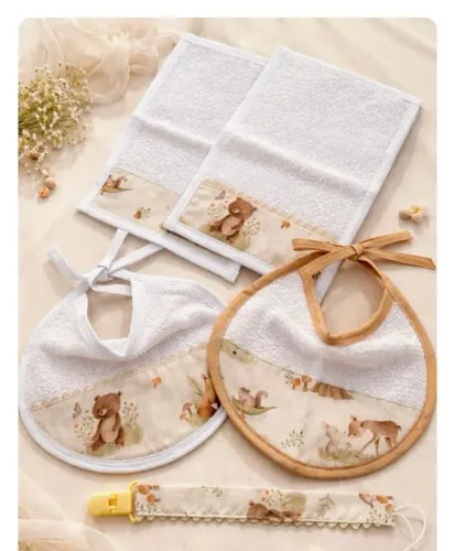 Conjunto de babador toalhas + prendedor