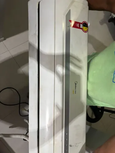 Vendo ar condicionado semi novo