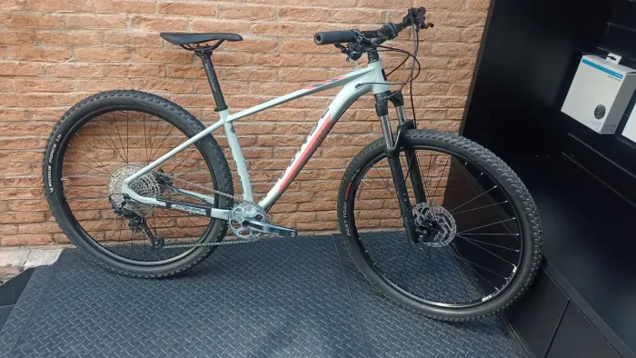 Bicicleta aro 29 Sense intensa Evo M