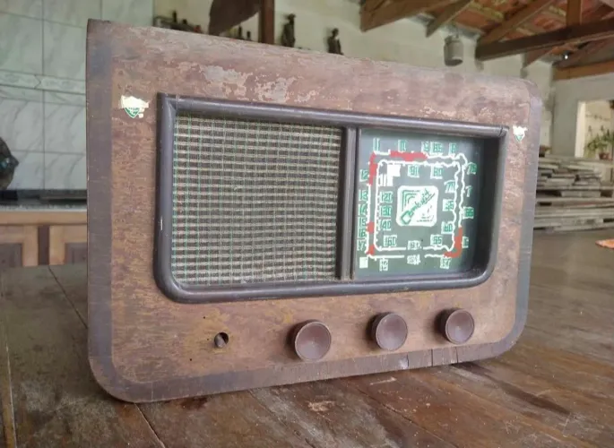 Rádio antigo