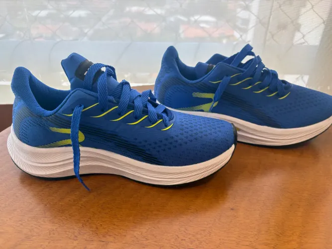 Tênis esportivo azul ! Unidade única!