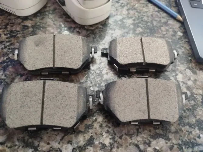 Vendo lonas de freio acho que é do Corolla