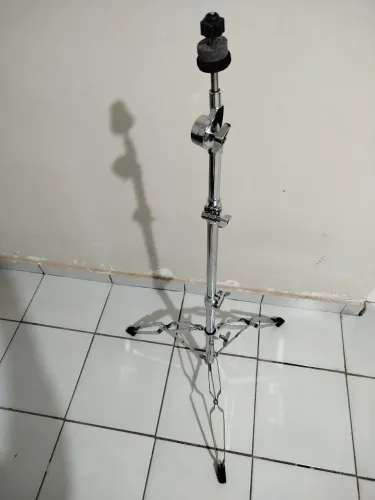 Vendo ferragens e banco xpro