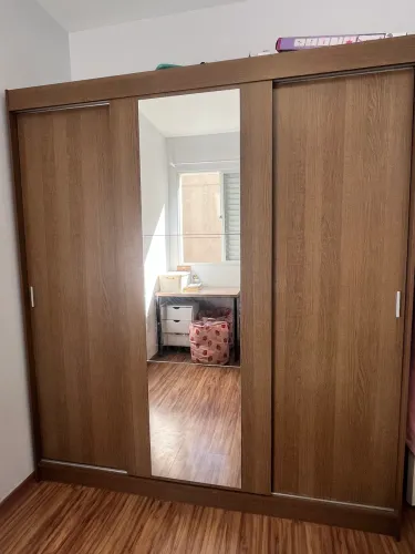 Guarda Roupa Porta de Correr e Espelho