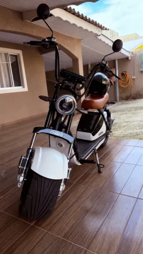 Moto elétrica 3000W seminova