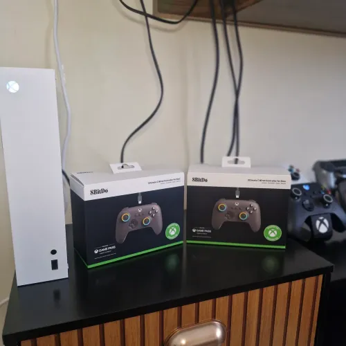 PAR DE CONTROLES NOVOS 8BITDO ULTIMATE C