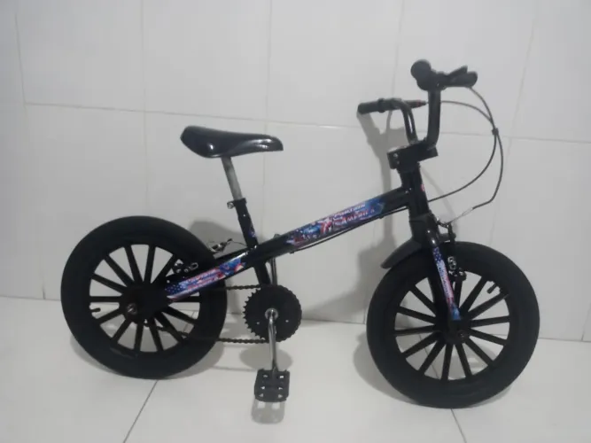 Bicicleta infantil aro 16 capitao america