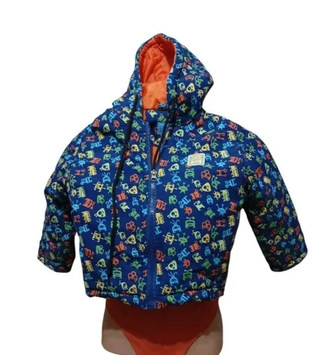 Jaqueta infantil dupla face baby pra criança de 4 anos Tam 5 super quentinha com gorro .