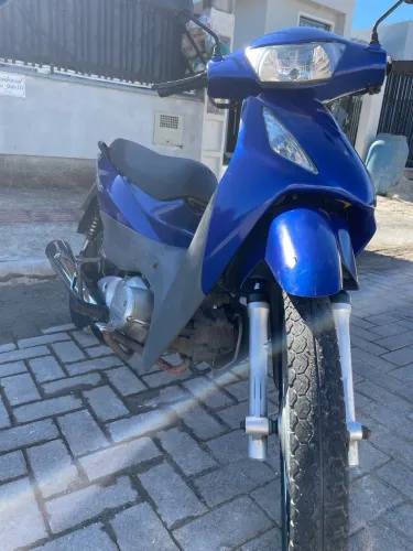 Biz 125 ES