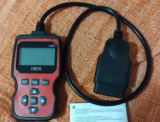 Scanner automotivo OBD2 V320 Vermelho NOVO - Ver Descrição 