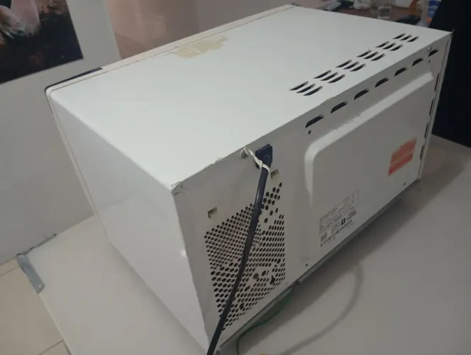 Microondas Eletrolux funcionando perfeitamente