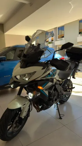 Kawasaki Versys 650 Tourer 2025 - Apenas 700 km | Estado de 0 km