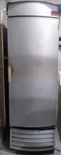 Repositor 560 litros,4 anos de uso ZAP *