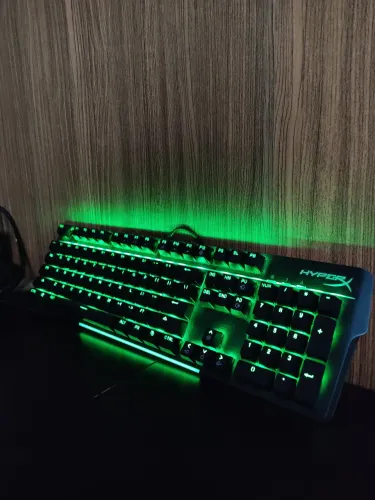 Teclado gamer mecânico Hyperx Alloy MK100