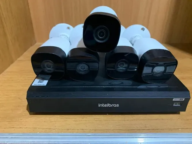 DVR Intelbras 16 canais + 5 câmeras Multi HD + hd de 160 GB.