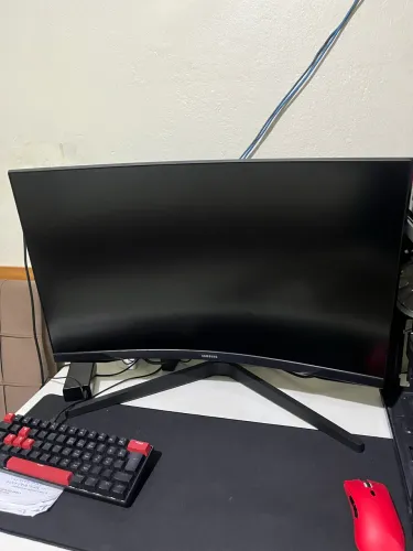 Monitor Samsung curvo 27?