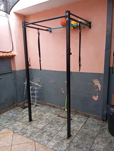 Rack Barra Fixa de Pull-up e Agachamento