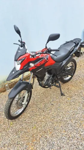 Vendo XRE 20mil ano 2022