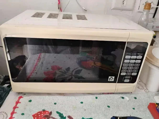 Microonda 20 Litros 127voltsem perfeito estado R$ 220,00 retirar em Mongaguá.