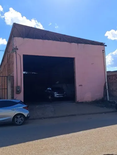 Galpão 300m² Bairro Castanheira