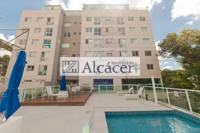 Duplex para aluguel tem 140 metros quadrados com 3 quartos em Mercês - Curitiba - PR