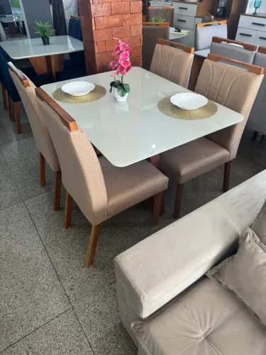 Mesa 4 cadeiras retangular tampo de vidro
