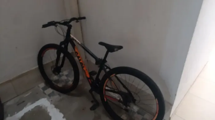 Vendo bicicleta semi-nova