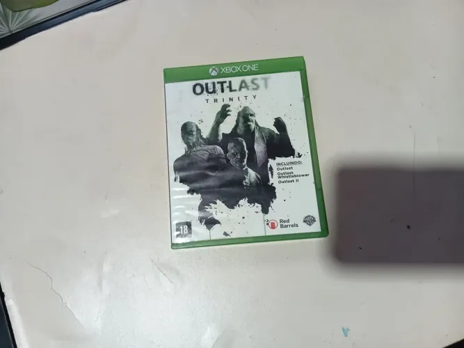 Outlast Trinity (xbox one)