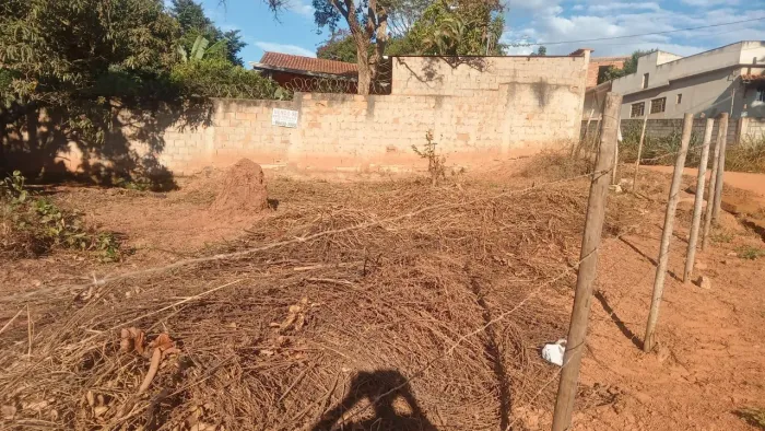 Lote de esquina Matheus leme