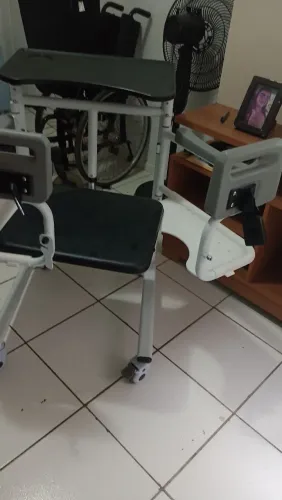 Vende se cadeira de transferência para acamado nova 