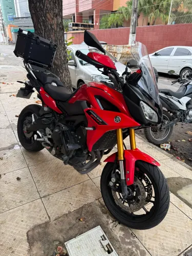 Tracer 900gt (com acessórios)