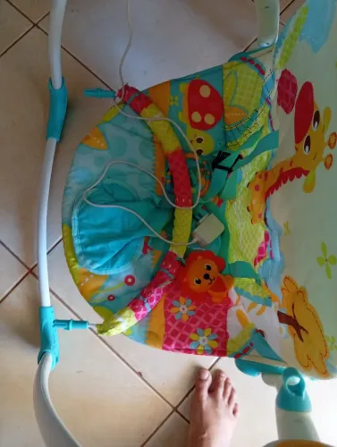 Vendo está cadeira para bebê balanço