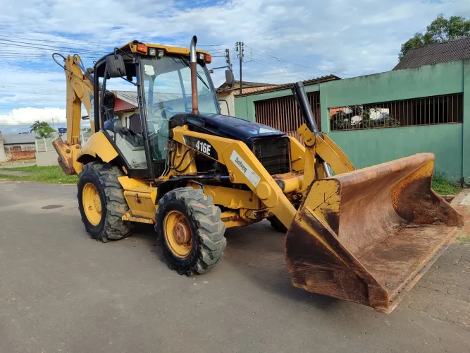 Retroescavadeira Caterpillar 416e
