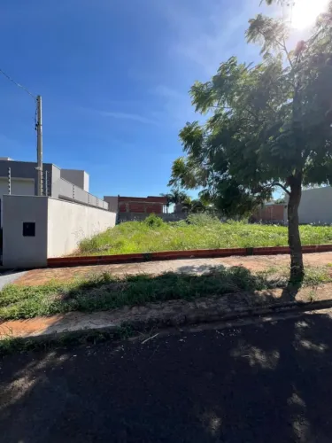 Terreno a venda no Jardim Munique
